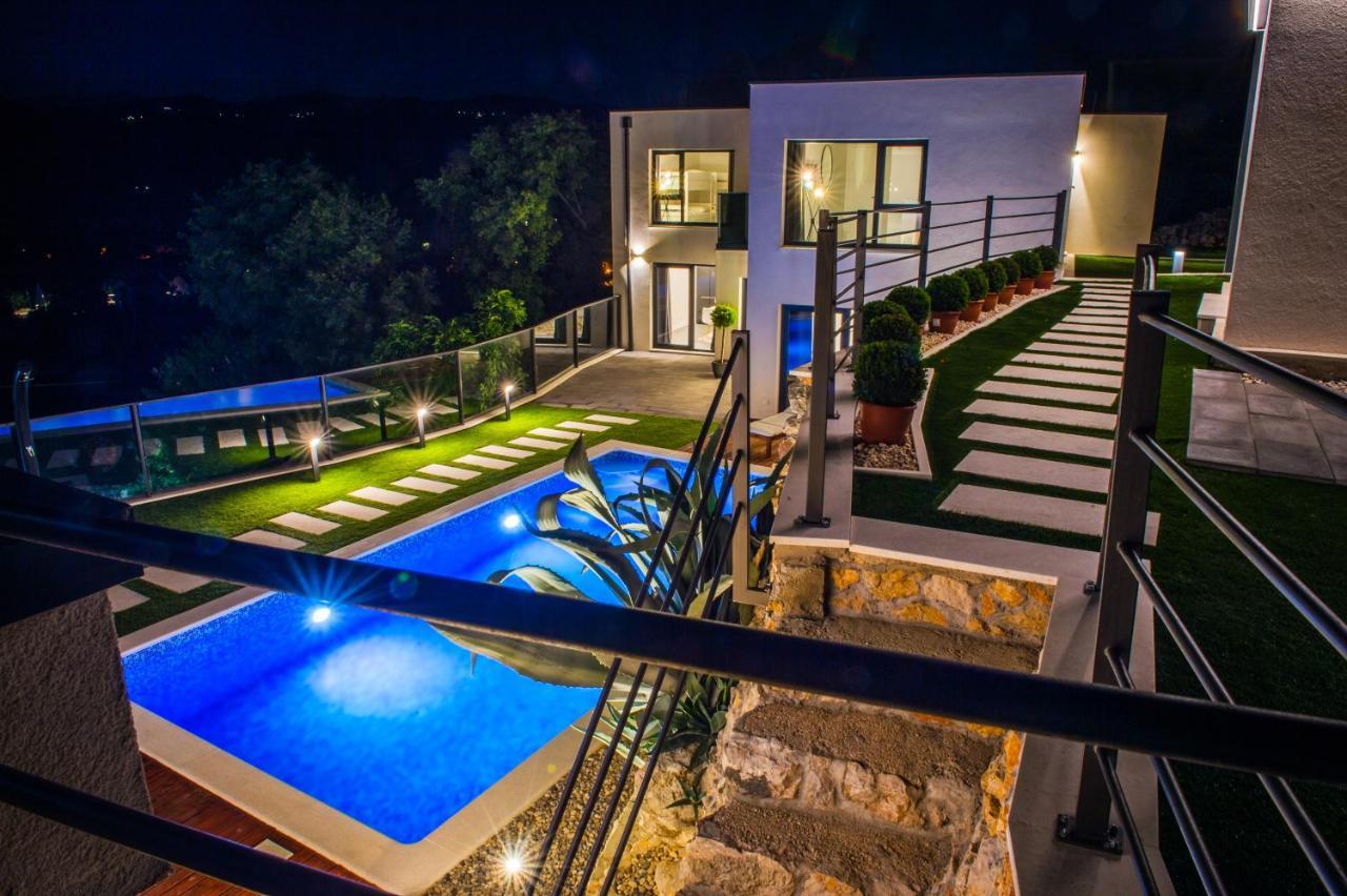Villa Magic Look Donji Prolozac Екстер'єр фото